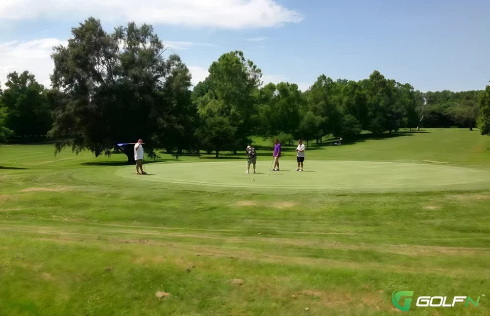 Lake Shawnee Golf Course in Topeka, Kansas — public, 18-hole golf course, designed by Alex McKay