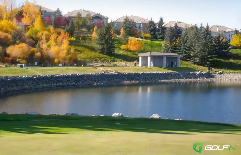 The Hamptons Golf Club in Calgary, Alberta — public, 18-hole golf course, designed by Bill Newis (1993)