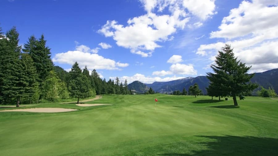 Colockum Ridge Golf Course in Quincy, Washington — public, 18-hole golf course, designed by Bill Teufel (1986)