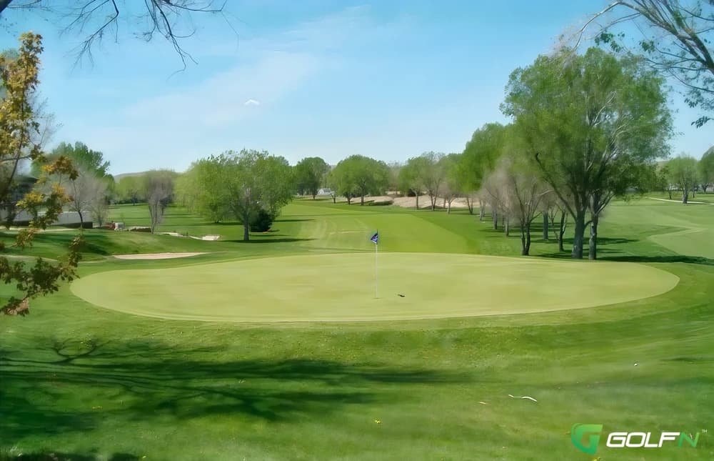 Paradise Valley Country Club in Paradise Valley, Arizona — public, 18-hole golf course, designed by Lawrence Hughes