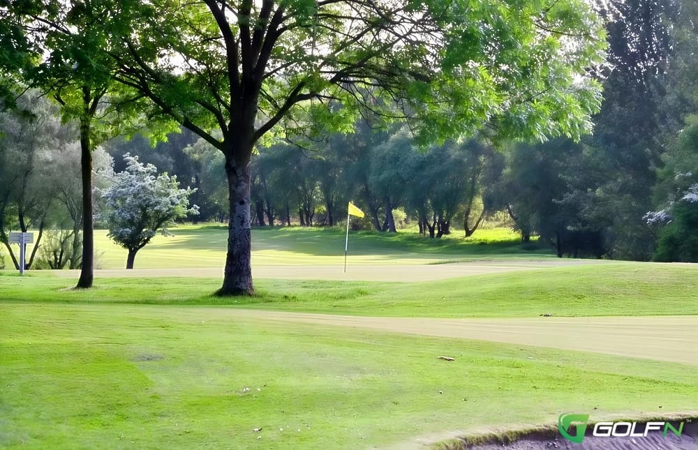 Lochview Family Golf Centre in Coatbridge, England — 18-hole golf course