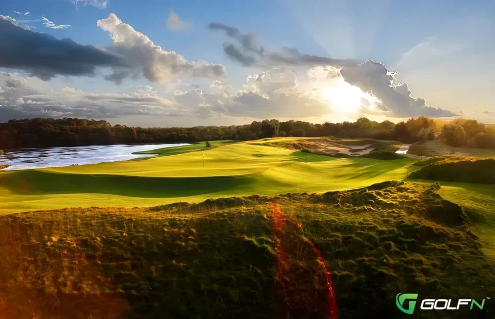 The Lakes Golf Club in Eastlakes, New South Wales β private, 36-hole golf course, designed by Bruce Devlin