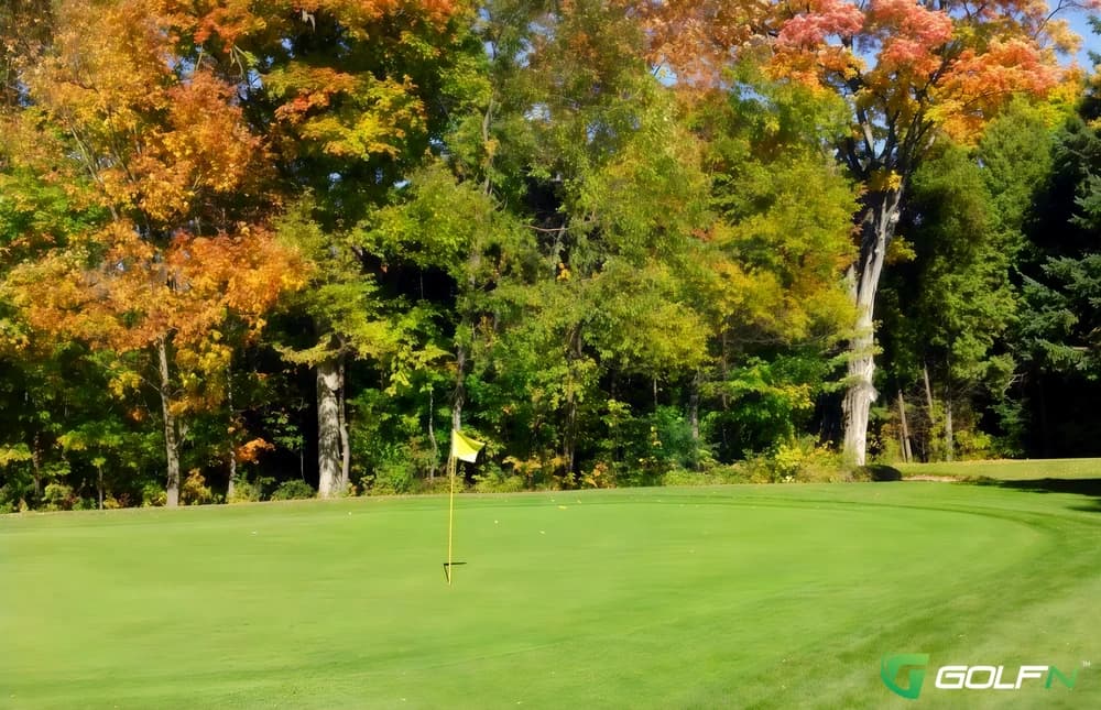 Senjan Golf Club in Elora, Ontario — private, 9-hole golf course