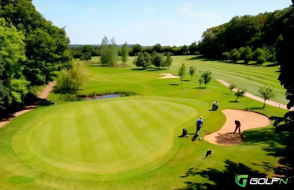 Deanwood Park Golf Club in Newbury, England — public, 18-hole golf course