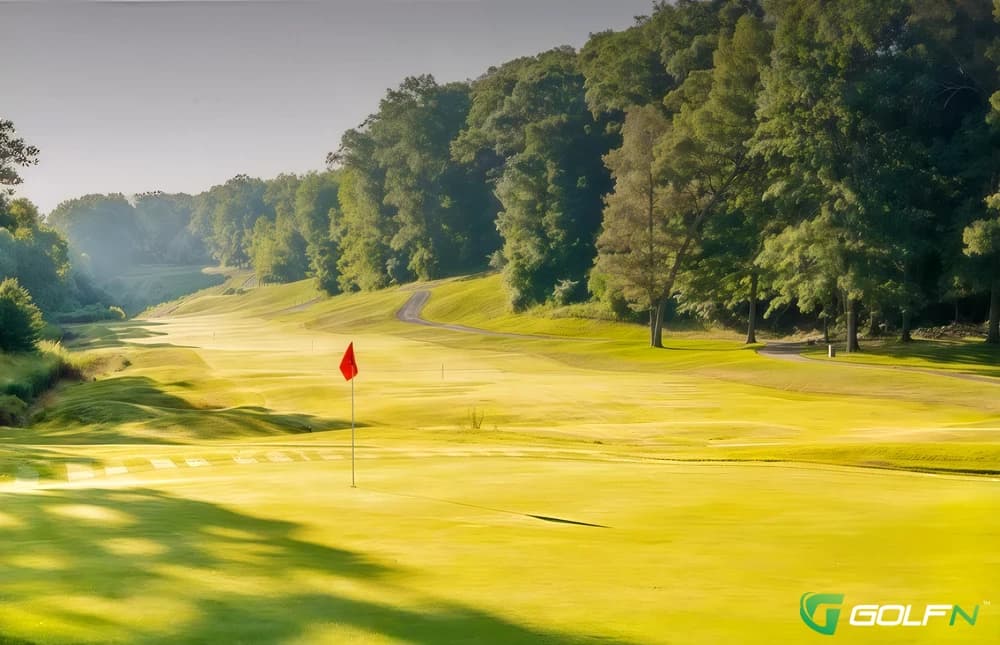Cove - Lodge Of Four Seasons Golf Courses in Lake Ozark, Missouri — resort, 18-hole golf course, designed by Robert Trent Jones, Sr. (1973)