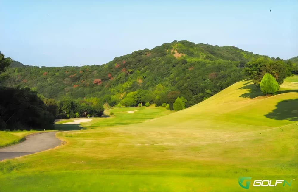 Apple Right - Shinan Country Club in Anseong-si, Gyeonggido β semi-private, 27-hole golf course