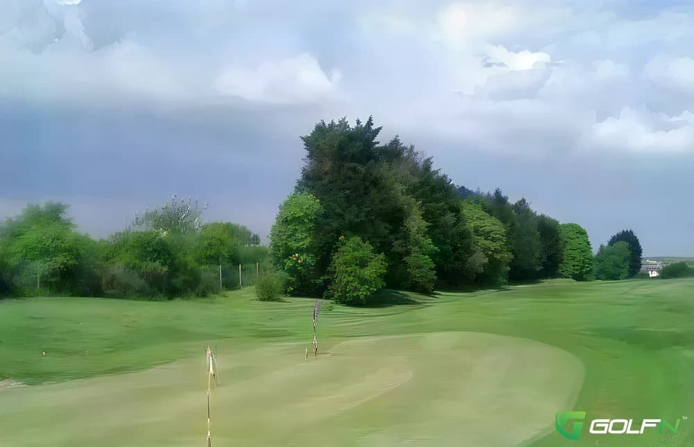 Heathpark Golf Club in West Drayton, England — 9-hole golf course