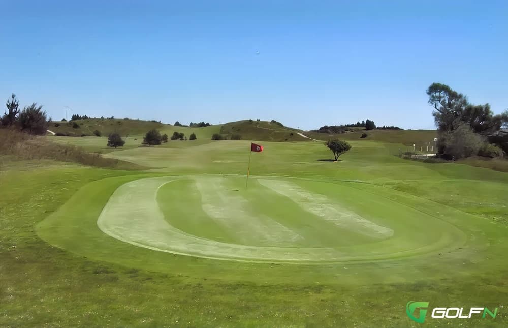 Venise - Club De Golf Venise in Magog, Quebec — semi-private, 18-hole golf course, designed by Robert Berthet (2014)