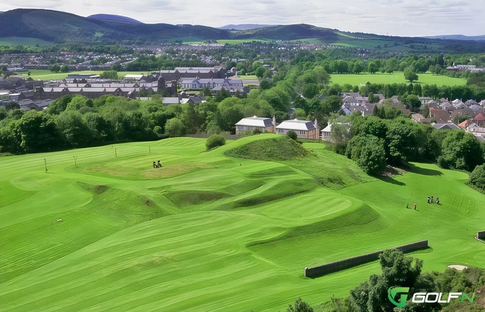 Merchants Of Edinburgh Golf Club in Edinburgh, Scotland — 18-hole golf course, designed by James Braid (1936)