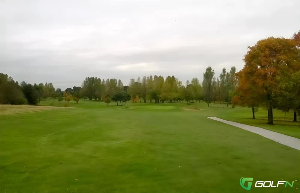 Malkins Bank Municipal Golf Course in Sandbach, England — private, 18-hole golf course, designed by Hawtree Ltd (1976)
