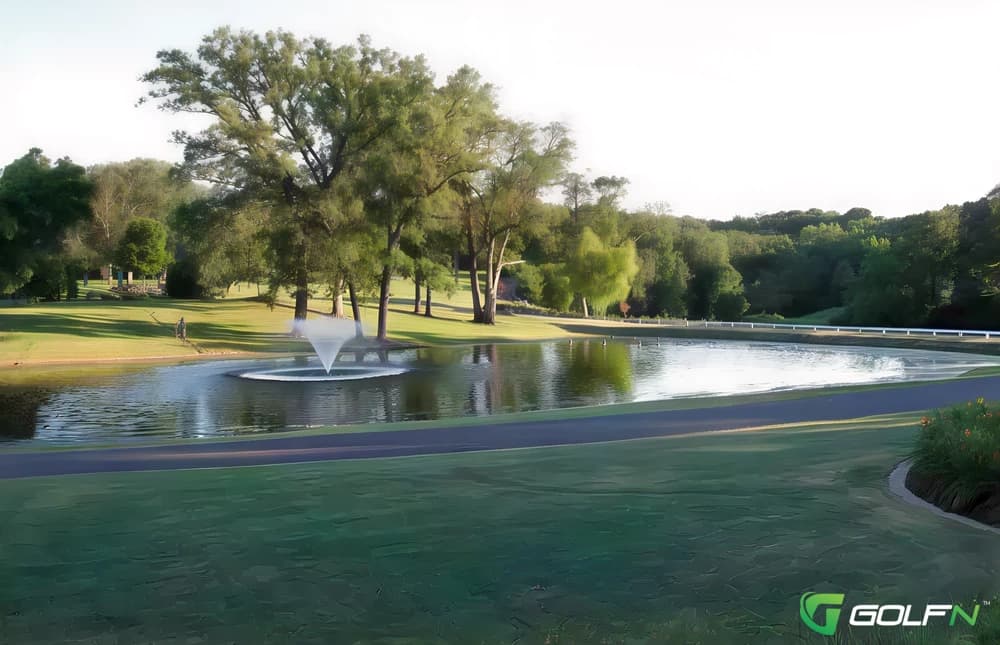 Senicas Oak Ridge Golf Club in La Salle, Illinois — semi-private, 18-hole golf course, designed by William J. Spear