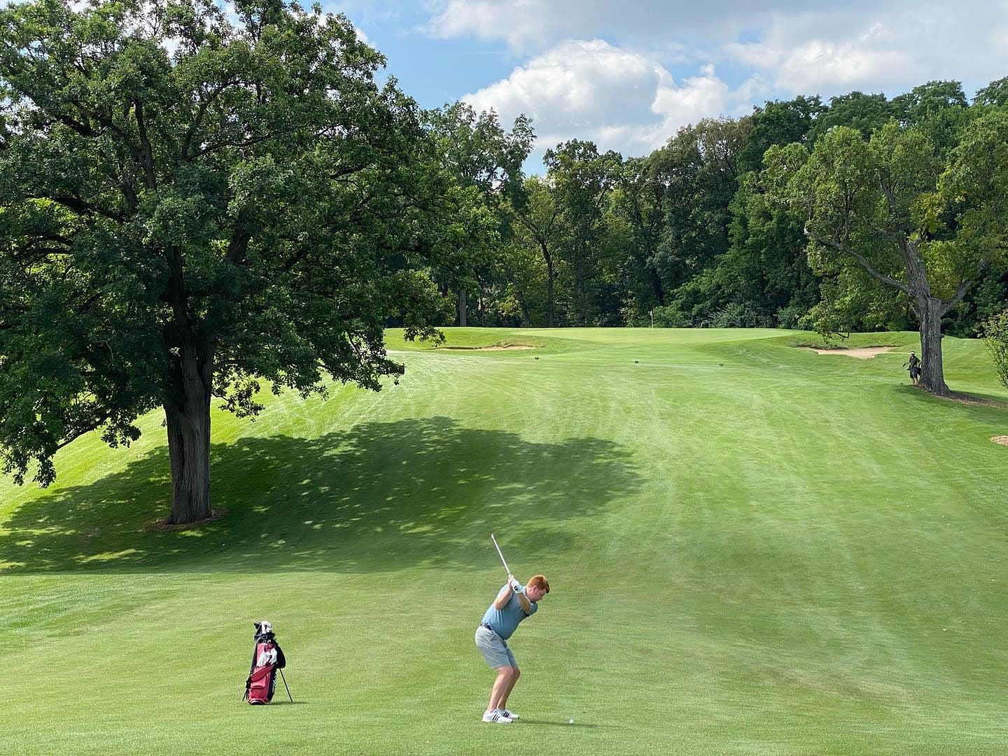 Golf swing at Leslie Park
