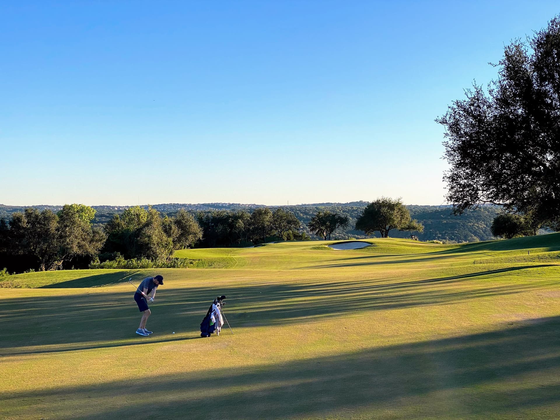 Golfer approach shot