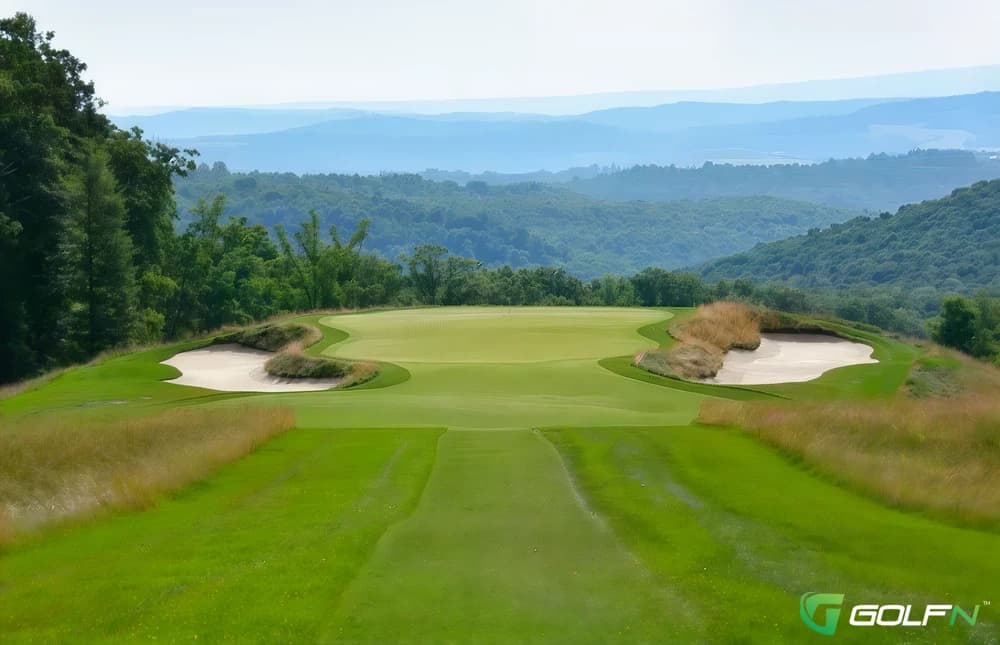 Pikewood National Golf Club in Morgantown, West Virginia — private, 18-hole golf course