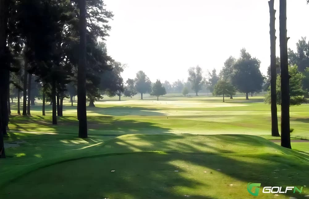 Kennett Country Club in Kennett, Missouri — semi-private, 18-hole golf course