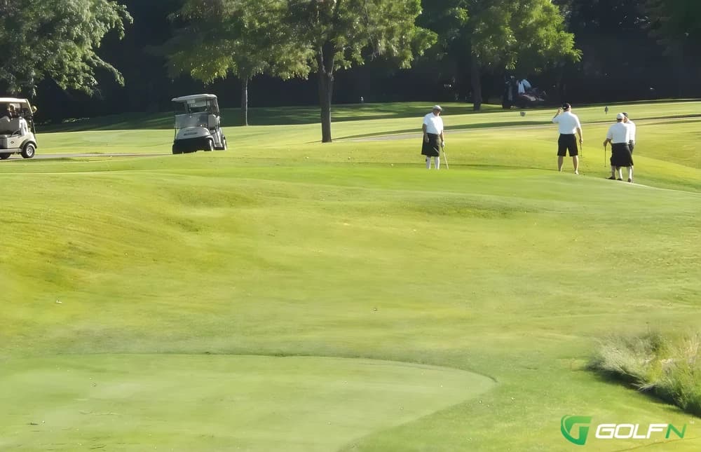 Par 3-Fargo Country Club in Fargo, North Dakota — private, 9-hole golf course