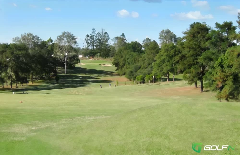 Gympie Pines Golf Club in Gympie, Queensland β public, 18-hole golf course