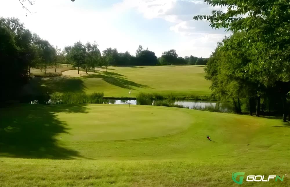 Brentwood Golf Club in Brentwood, England — resort, 18-hole golf course