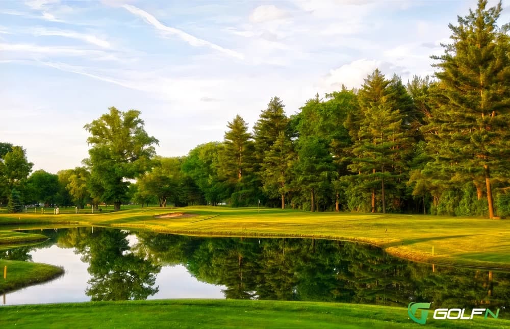 St. Clair River Country Club in Saint Clair, Michigan — private, 18-hole golf course, designed by Donald Ross (1923)