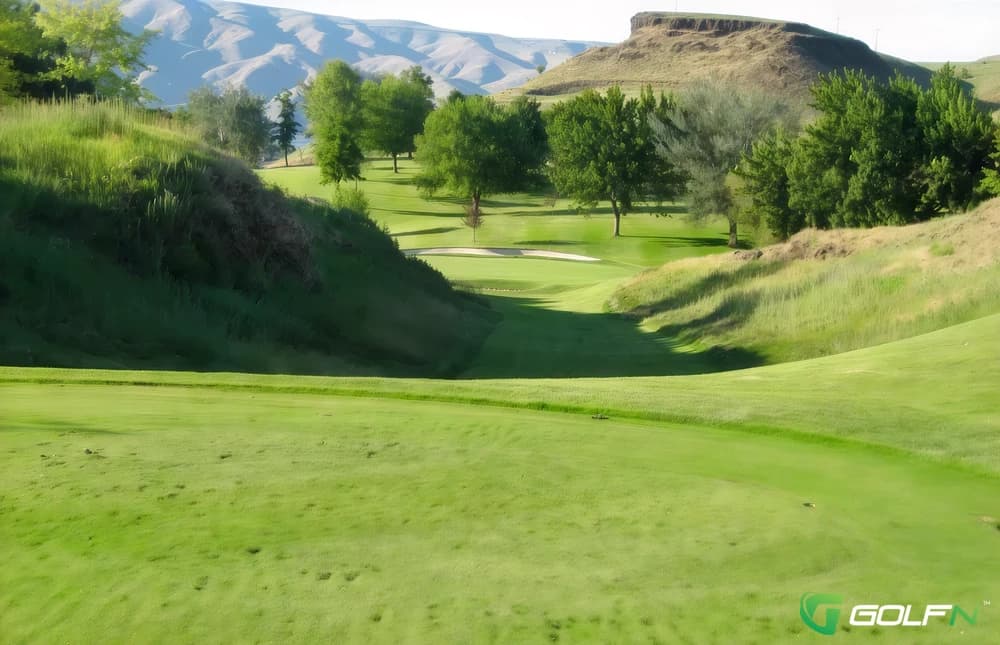 Lewiston Golf & Country Club in Lewiston, Idaho — semi-private, 18-hole golf course, designed by Bob E. Baldock