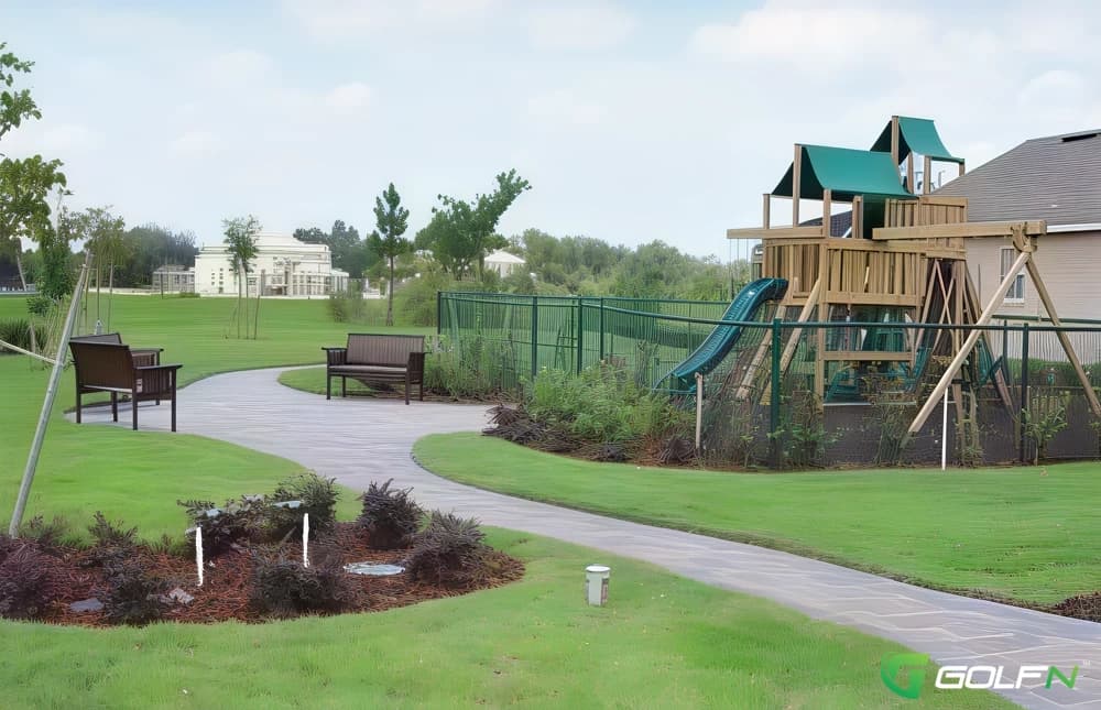 Polo Park Golf Course in Davenport, Florida — semi-private, 18-hole golf course, designed by Joe Ortega