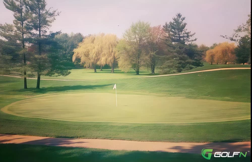 Old - Knollwood Golf & Country Club in Ancaster, Ontario — public, 36-hole golf course