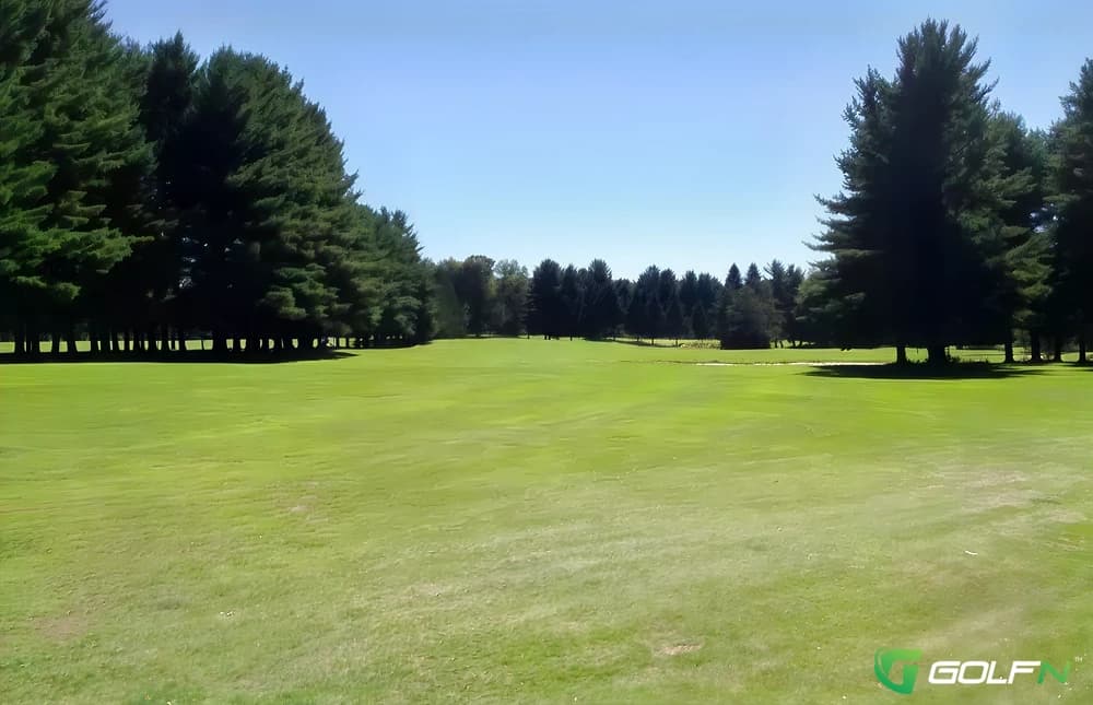 Crestwood Golf Club in Marcy, New York — semi-private, 18-hole golf course