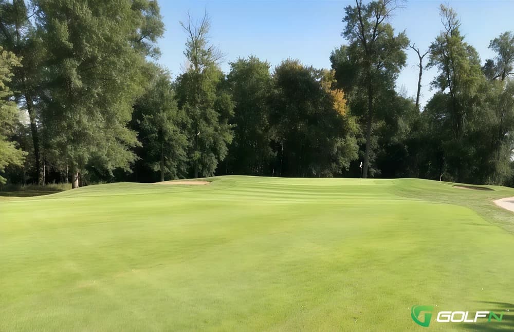 Bent Oak Golf Course in Breese, Illinois — public, 9-hole golf course, designed by Joe Basso (1994)