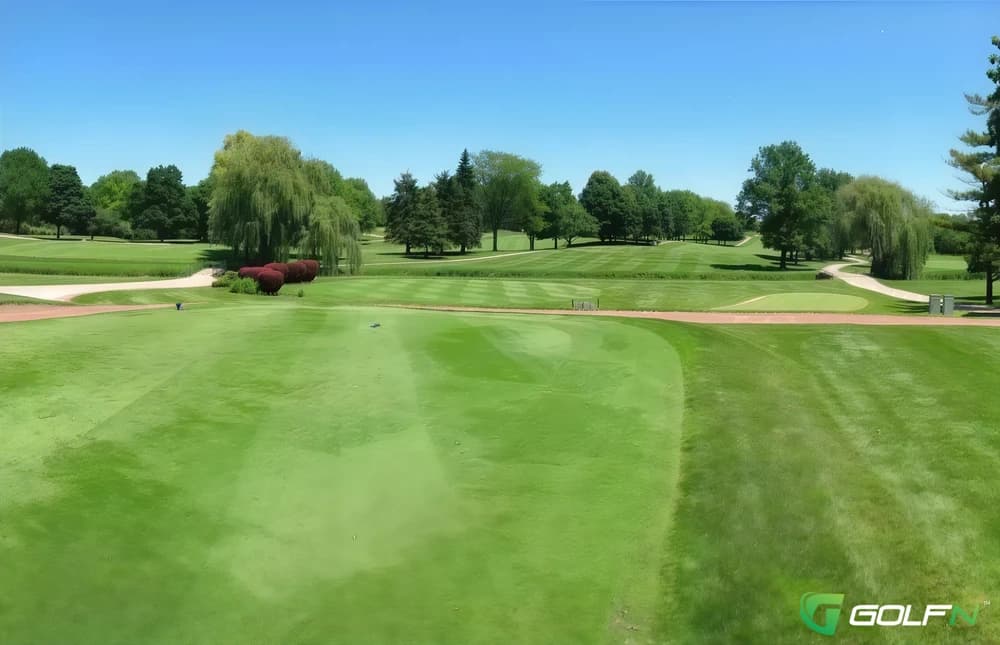 Itasca Country Club in Itasca, Illinois — private, 18-hole golf course, designed by James Foulis (1925)