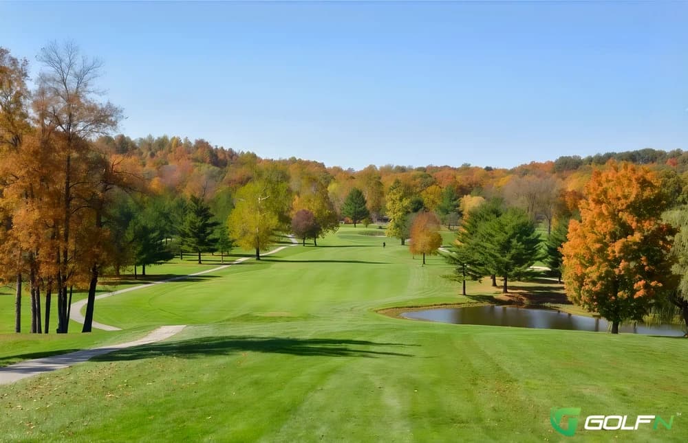 Foxcliff Golf Club in Martinsville, Indiana — semi-private, 18-hole golf course, designed by William Diddel (1970)