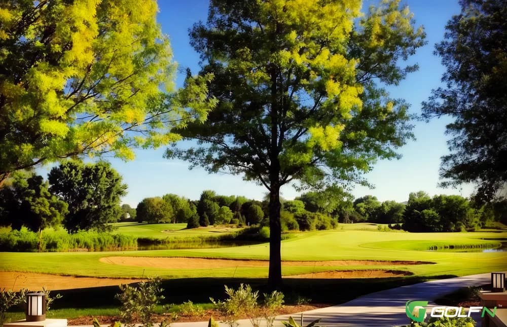 18 - Village Links Of Glen Ellyn in Glen Ellyn, Illinois — public, 18-hole golf course, designed by David Gill (1967)