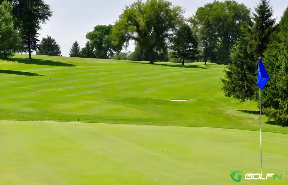 Quaker Hill Country Club in Pawling, New York — private, 9-hole golf course, designed by Robert Trent Jones, Sr. (1941)