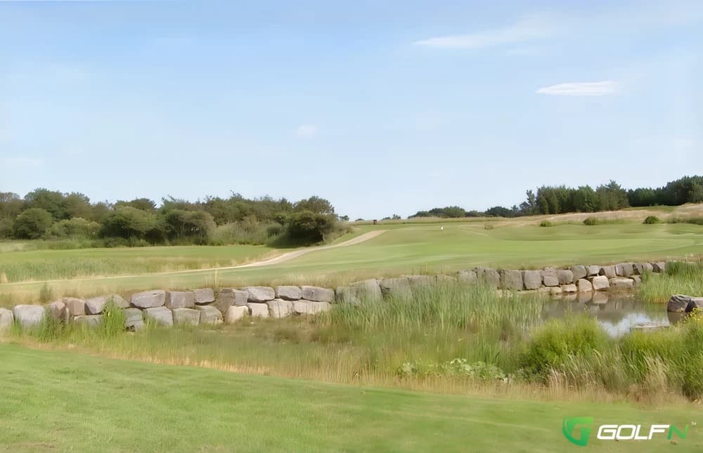 Summer Grove Golf Club in Newnan, Georgia — semi-private, 18-hole golf course