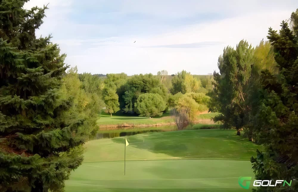 Wild Oak Golf Club in Mitchell, South Dakota — public, 18-hole golf course