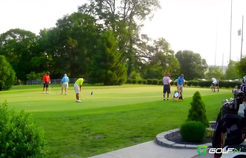 Oldham County Country Club in La Grange, Kentucky — semi-private, 18-hole golf course, designed by Buck Blankenship