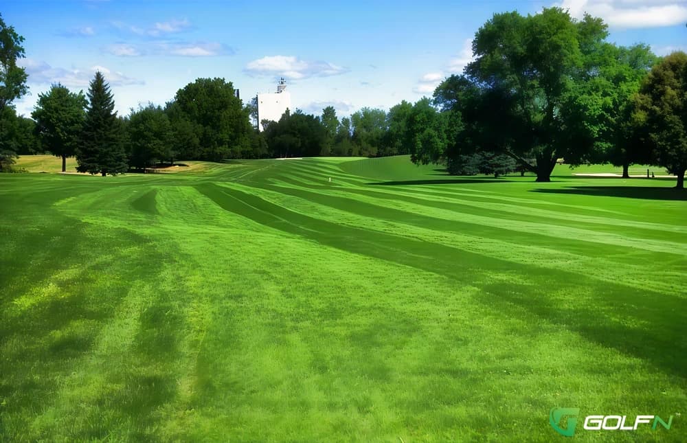 Maple Brook Golf Club in Charlotte, Michigan — semi-private, 9-hole golf course, designed by Tom Bendelow (1925)