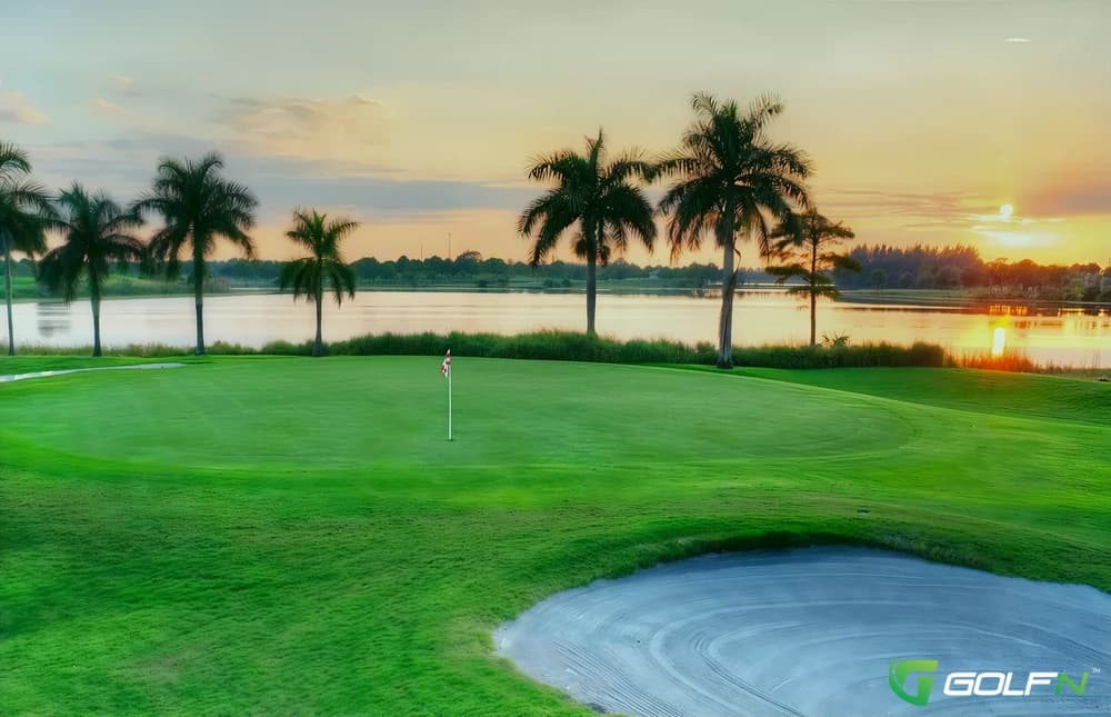 Osprey - Okeeheelee Golf Course in West Palm Beach, Florida — public, 9-hole golf course, designed by Roy Case (1995)