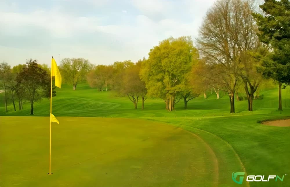 Fox Lake Country Club in Fox Lake, Illinois — public, 18-hole golf course, designed by Harry Hall King (1925)