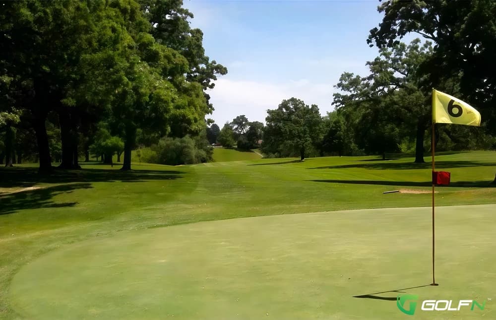 Twin Lakes Country Club in Twin Lakes, Wisconsin — semi-private, 18-hole golf course, designed by Leonard Macomber