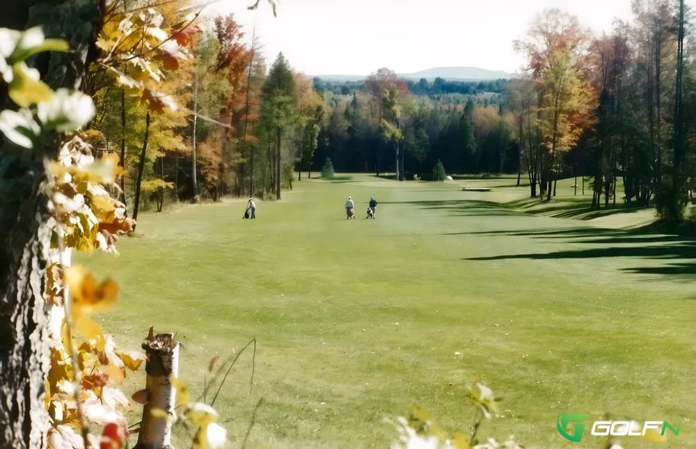 Blythe - Stonebridge Golf Club in Meriden, England — semi-private, 27-hole golf course, designed by Richard Cayer
