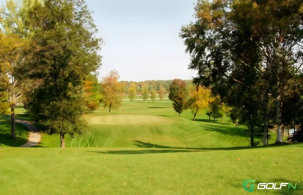 Hickory Ridge Golf & Country Club in Holley, New York — public, 18-hole golf course, designed by Peter Craig