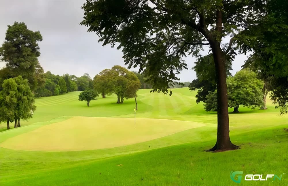 Maleny Golf Club in North Maleny, Queensland β semi-private, 18-hole golf course, designed by Graham Papworth (2015)