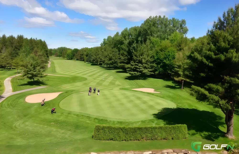 Rouge - Club De Golf Berthier in Berthierville, Quebec — semi-private, 9-hole golf course