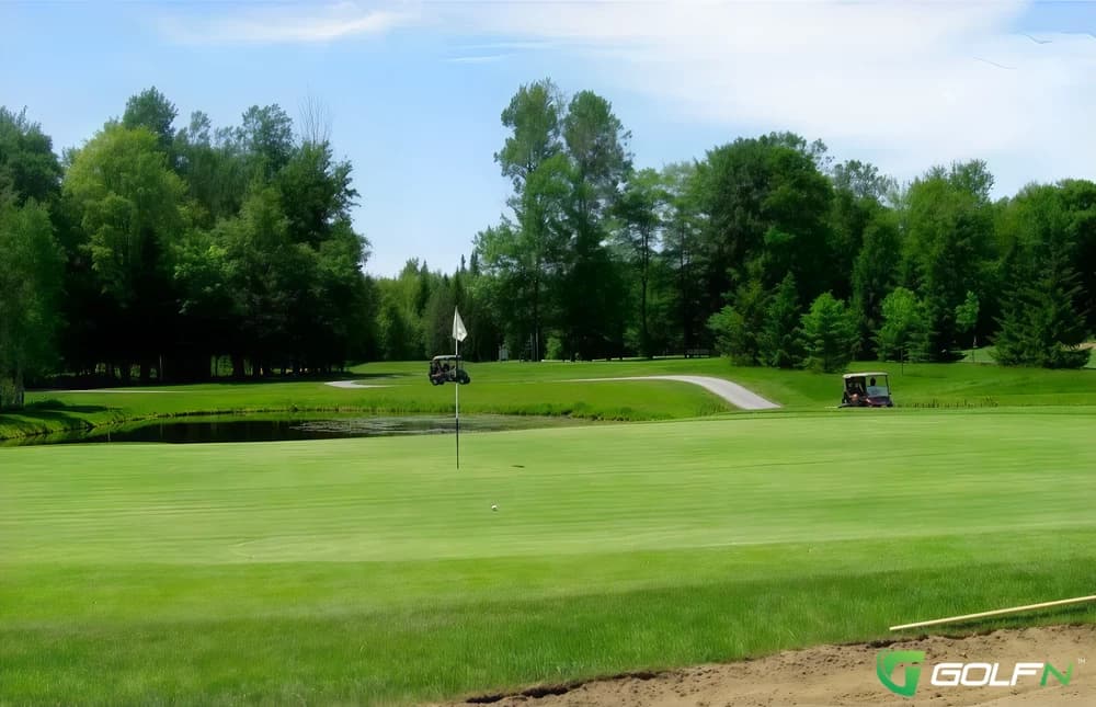 Blue/Green - Club De Golf Le Grand Portneuf in Pont Rouge, Quebec — semi-private, 18-hole golf course, designed by Neil Haworth (2001)