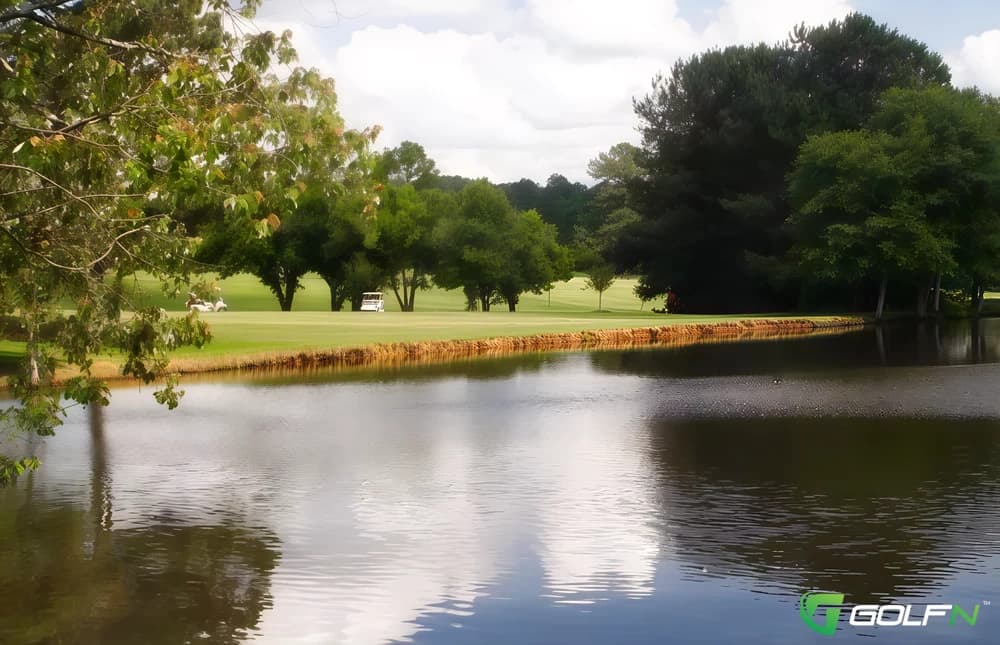 Dogwood Golf & Country Club in Austell, Georgia — semi-private, 18-hole golf course