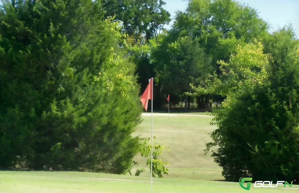 Eccentric Duffer Golf Course in Ada, Oklahoma — public, 9-hole golf course, designed by Ken Hobbs