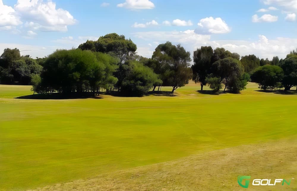 Botany Golf Club in Botany, New South Wales β public, 9-hole golf course