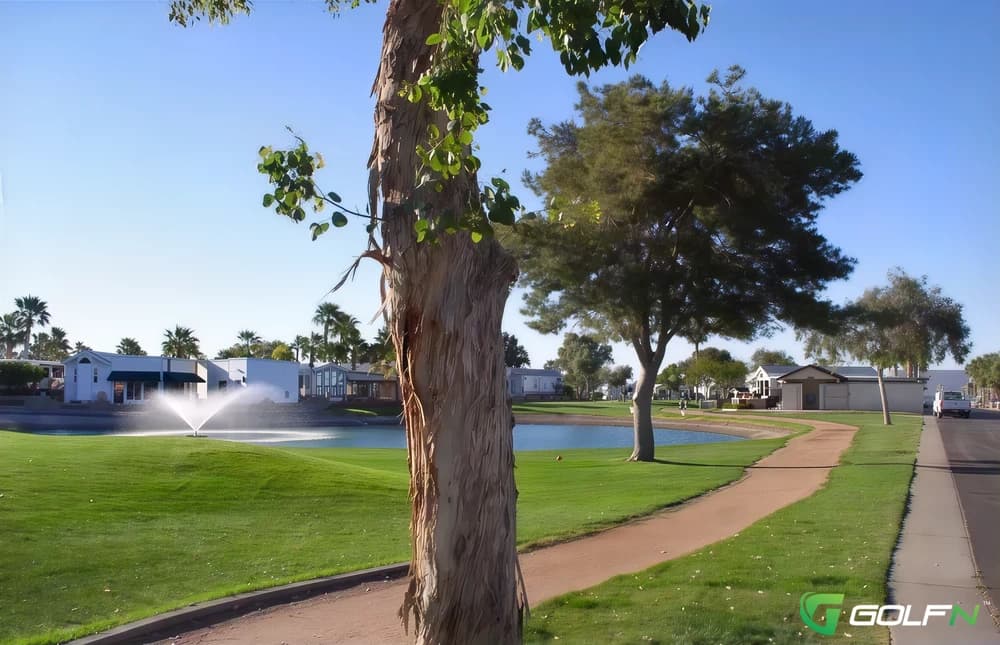 Roadhaven Golf Course in Apache Junction, Arizona — private, 18-hole golf course, designed by Greg Nash