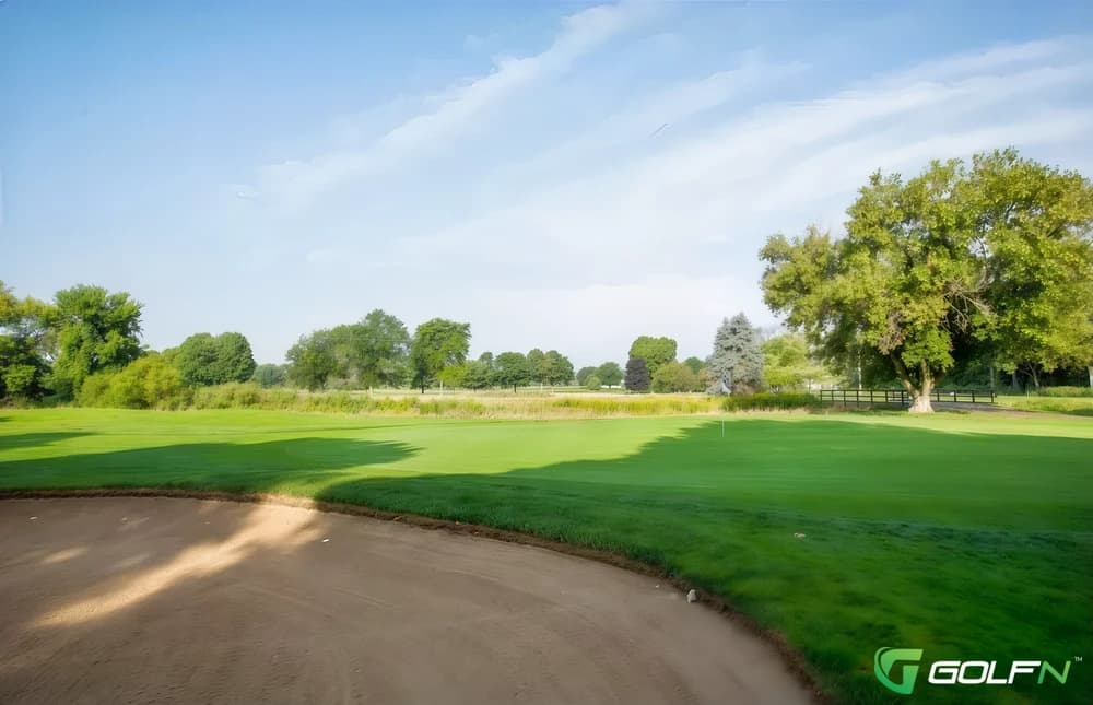 Sunnybrook Country Club in Grandville, Michigan — private, 18-hole golf course, designed by Bruce Matthews (1958)