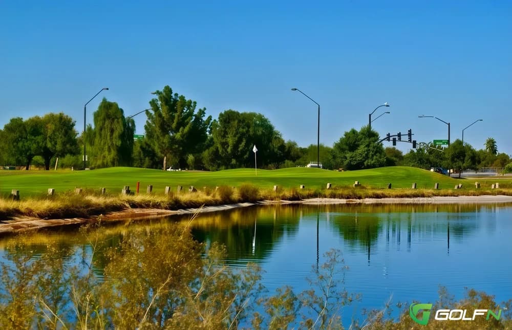 Greenfield Lakes Golf Course in Gilbert, Arizona — public, 18-hole golf course, designed by Ray Pacioni